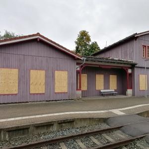 as Empfangsgebäude in Benneckenstein muss aufgrund starken Pilzbefalls abgerissen werden. (Foto: HSB/Dirk Bahnsen)